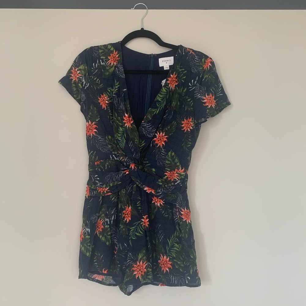 NWT Everly romper